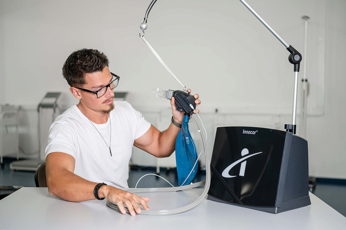 Тестер дыхательных усилий у спортсменов Innocor CO Cosmed